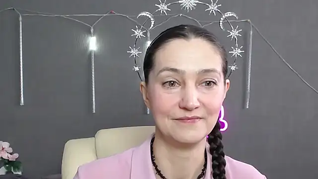 TayaFinch online show from April 15, 2026, 10:44 am