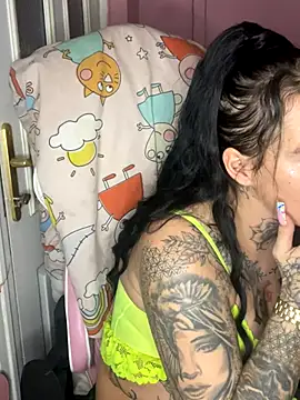 Snapshot of DIRTY_PAISLEY_X chatting on November 12, 2025, 7:03 pm DIRTY PAISLEY X online show from November 12, 2025, 7:03 pm