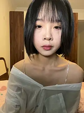 qiqi x online show from January 11, 2026, 2:22 pm