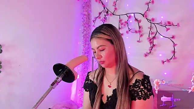 chubbyZoe online show from October 31, 2025, 2:51 pm