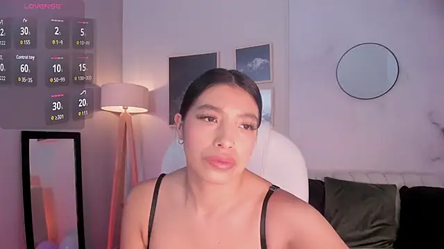 Tiffany Low online show from October 16, 2025, 1:34 pm