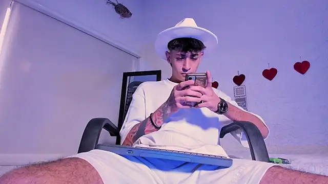 j martony online show from September 17, 2025, 12:18 pm