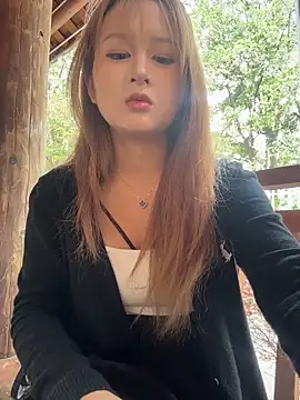 yuki june online show from March 19, 2026, 9:02 am