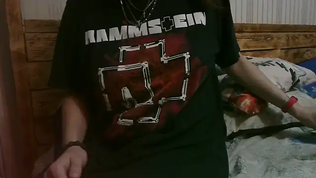 EthelsLover online show from October 15, 2025, 7:25 pm