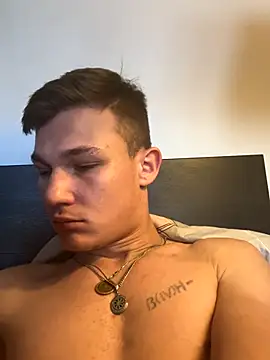 Snapshot of AdamGold01 chatting on October 22, 2025, 8:47 am AdamGold01 online show from October 22, 2025, 8:47 am