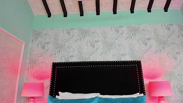 Snapshot of SamyySwet chatting on February 17, 2026, 8:04 pm SamyySwet online show from February 17, 2026, 8:04 pm