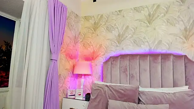 Snapshot of SamyySwet chatting on February 19, 2026, 12:12 pm SamyySwet online show from February 19, 2026, 12:12 pm