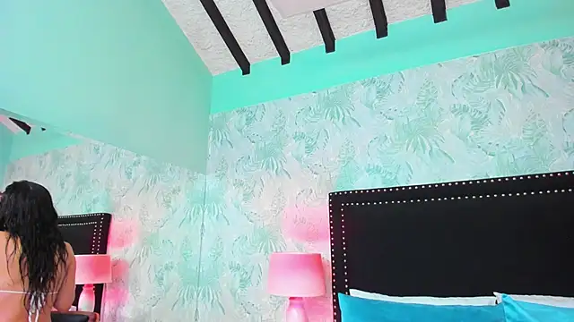 Snapshot of SamyySwet chatting on February 24, 2026, 8:18 pm SamyySwet online show from February 24, 2026, 8:18 pm