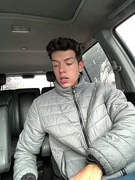 mattebret11 online show from October 21, 2025, 5:24 pm