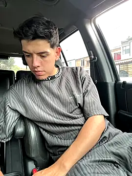 mattebret11 online show from November 5, 2025, 3:56 pm