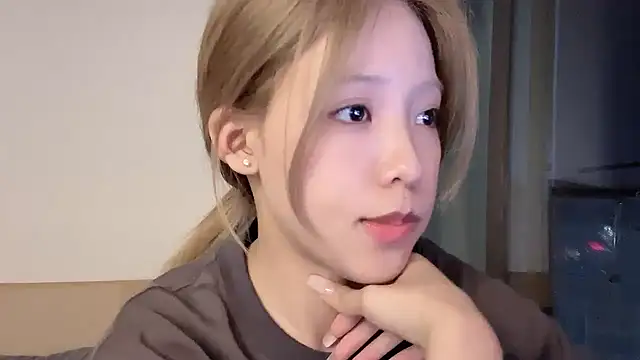 Meng 777 online show from April 20, 2026, 1:03 pm