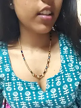 Snapshot of reetika6375 chatting on February 13, 2026, 8:27 pm reetika6375 online show from February 13, 2026, 8:27 pm