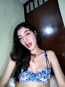 Emily-hottson online show from October 23, 2025, 6:45 am