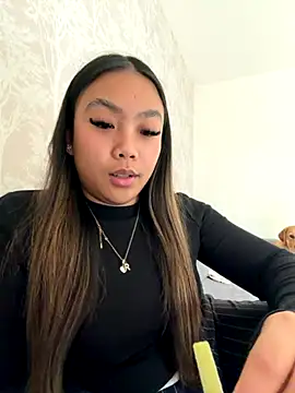 MissCherryyxox online show from October 10, 2025, 1:10 pm