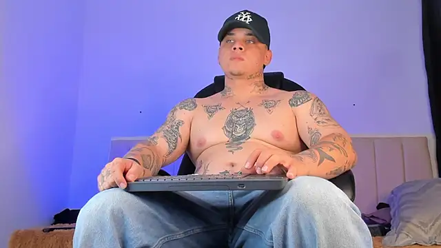 denis munera online show from November 22, 2025, 4:33 am