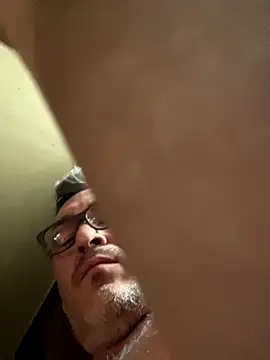 Snapshot of countryboi2002 chatting on September 16, 2025, 12:11 am countryboi2002 online show from September 16, 2025, 12:11 am