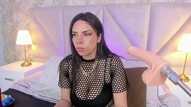 VioletStonee1 online show from November 6, 2025, 8:32 pm