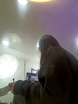 VioletStonee1 online show from November 8, 2025, 8:07 pm