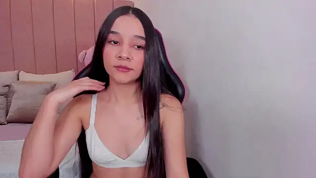 hanna jhonnes online show from September 22, 2025, 12:07 pm