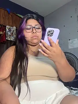 Lunarebelde online show from December 3, 2025, 3:03 am