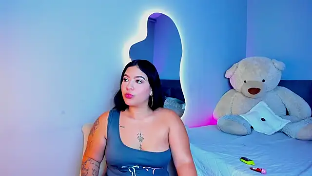 Snapshot of AlyCuper chatting on September 18, 2025, 8:22 pm AlyCuper online show from September 18, 2025, 8:22 pm