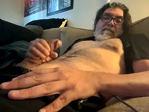 nothingbutagoontime68 online show from September 17, 2025, 8:43 pm