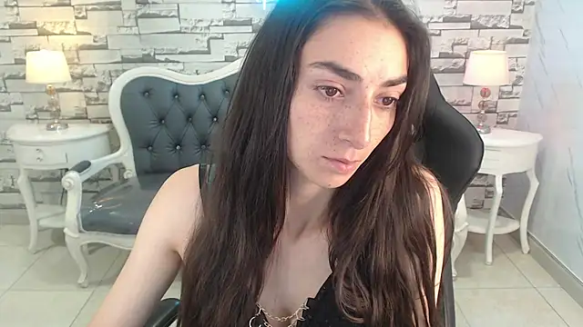 Maily a  online show from September 30, 2025, 8:14 pm