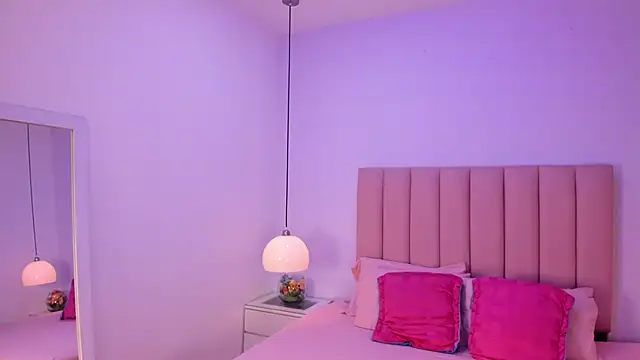 Amy Ferreira online show from October 18, 2025, 3:09 am