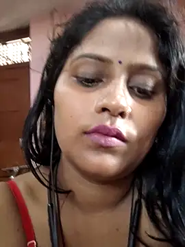 Jasmine Januja online show from May 15, 2026, 11:34 pm