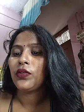 Jasmine Januja online show from June 6, 2026, 1:54 am