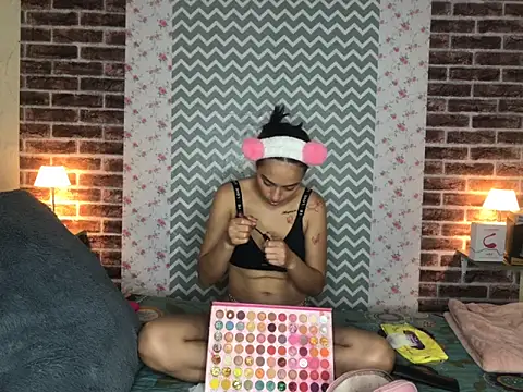 Snapshot of KaMila_M00N chatting on October 10, 2025, 4:28 pm KaMila M00N online show from October 10, 2025, 4:28 pm