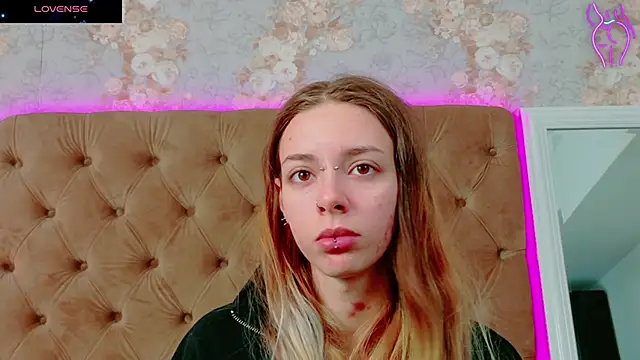 CoraVex online show from October 9, 2025, 4:10 am