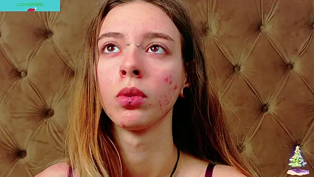 CoraVex online show from December 14, 2025, 5:02 am