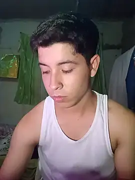 Snapshot of Max_Valenzue chatting on September 17, 2025, 6:04 am Max Valenzue online show from September 17, 2025, 6:04 am