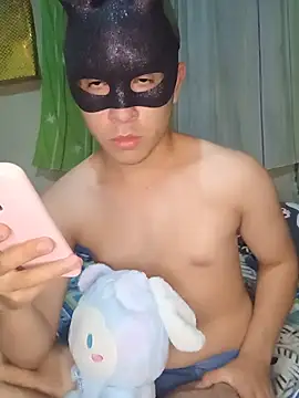 Max Valenzue online show from July 18, 2026, 5:33 am