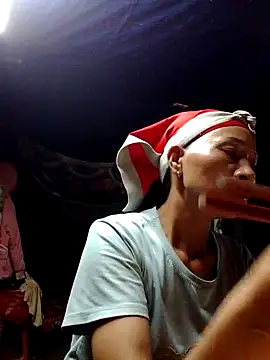 donna-bae online show from October 13, 2025, 12:27 pm