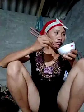 donna-bae online show from November 4, 2025, 12:15 pm