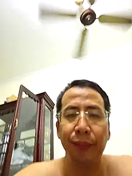 MaiHoang2k online show from October 5, 2025, 1:42 pm