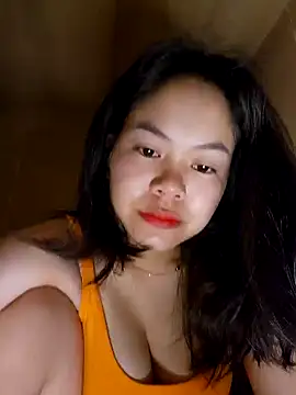 Snapshot of CicumBae chatting on September 17, 2025, 10:33 pm CicumBae online show from September 17, 2025, 10:33 pm