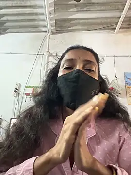 Snapshot of sweetreddy-02 chatting on September 23, 2025, 5:21 am sweetreddy-02 online show from September 23, 2025, 5:21 am