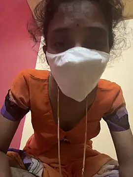 Snapshot of sweetreddy-02 chatting on October 5, 2025, 9:45 pm sweetreddy-02 online show from October 5, 2025, 9:45 pm