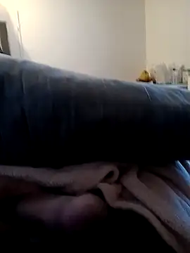 Snapshot of romero115 chatting on October 31, 2025, 10:11 pm romero115 online show from October 31, 2025, 10:11 pm