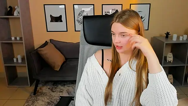 LisaMitchell online show from November 20, 2025, 2:45 am