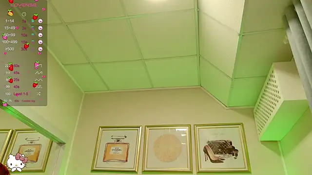 WendyMey online show from November 5, 2025, 7:41 am