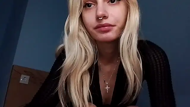 Snapshot of lesyawhite chatting on October 3, 2025, 6:05 pm lesyawhite online show from October 3, 2025, 6:05 pm