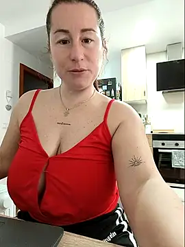 bichota85 online show from January 10, 2026, 11:12 am