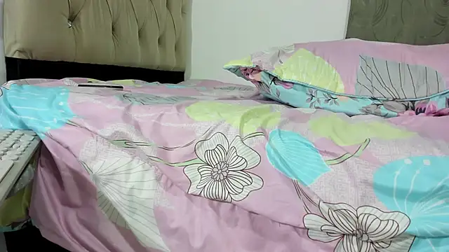 Snapshot of brandy_h9 chatting on October 22, 2025, 2:34 am brandy h9 online show from October 22, 2025, 2:34 am