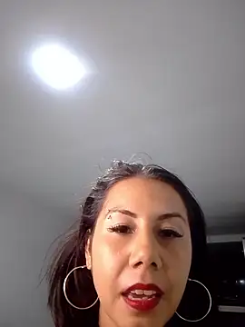 Snapshot of vixen_velvett1 chatting on September 30, 2025, 6:29 am vixen velvett1 online show from September 30, 2025, 6:29 am