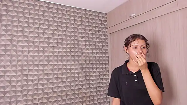 Snapshot of MissDhana chatting on November 21, 2025, 7:23 pm MissDhana online show from November 21, 2025, 7:23 pm