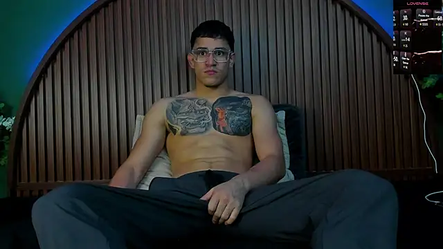 Snapshot of JeergMuscle chatting on October 24, 2025, 3:58 am JeergMuscle online show from October 24, 2025, 3:58 am